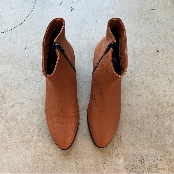 Charlotte Stone Ankle Bootie Cognac Leather 9 - Picture 2 of 11